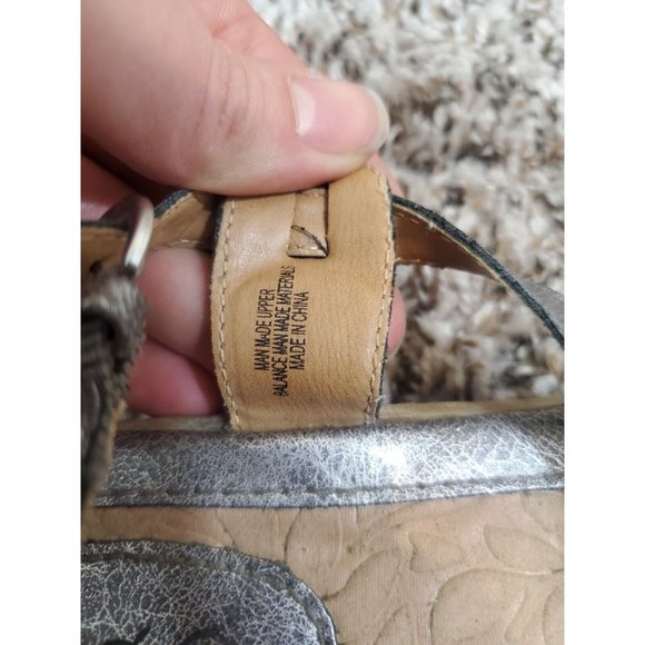 b. o. c. Silver Metallic Strappy Kesia Slingback Sandals Size 10M C64314 - Picture 9 of 9